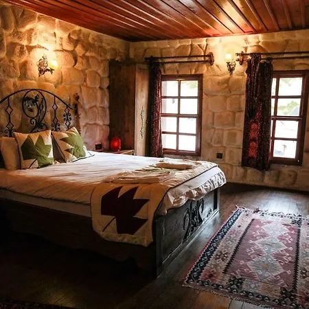 Hotel Aura Cave Suits 3*