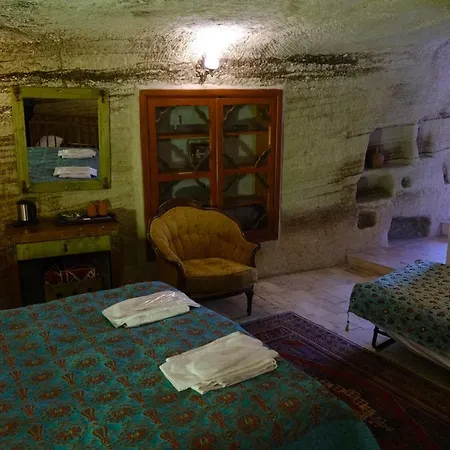 Szálloda Aura Cave Suits 3*