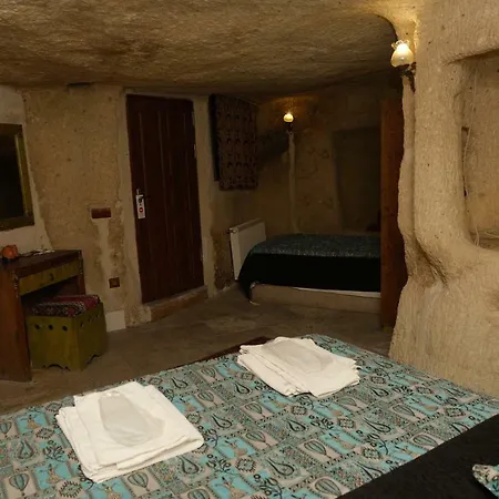Hotel Aura Cave Suits 3*